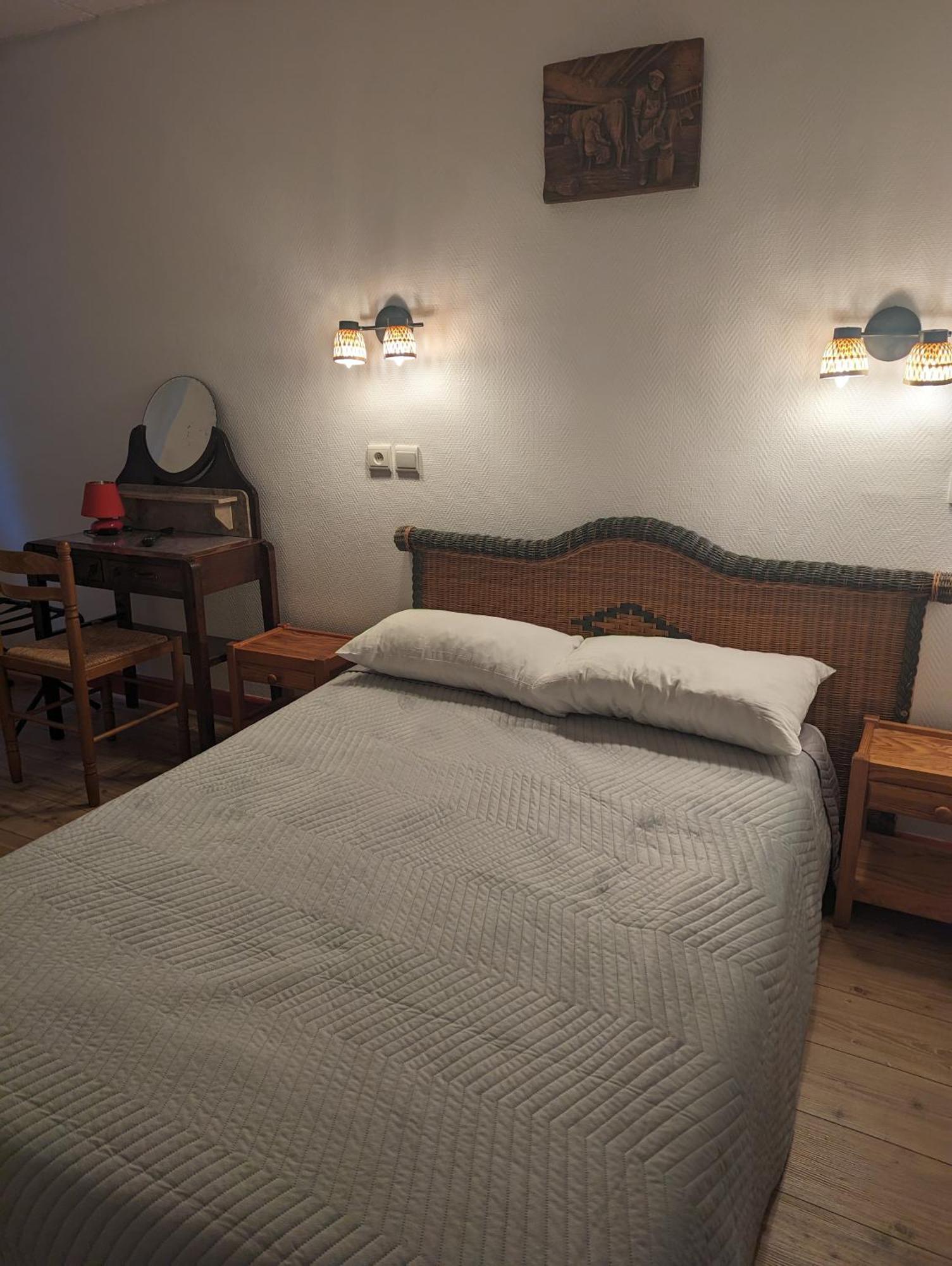 Des Pins Hotel
